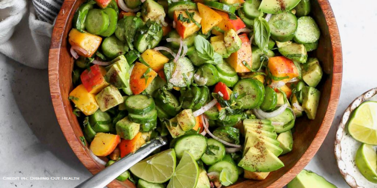 Insalata di pesche al cetriolo